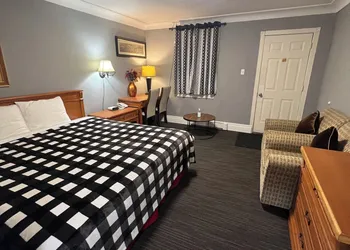 Tulip Motel hotel thumbnail 6
