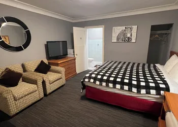 Tulip Motel hotel thumbnail 7