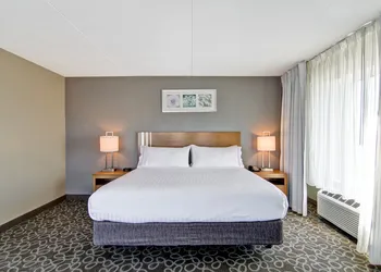 Holiday Inn Express & Suites Oshawa Downtown - Toronto Area by IHG hotel thumbnail 7