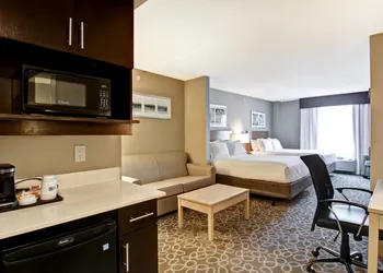 Holiday Inn Express & Suites Oshawa Downtown - Toronto Area by IHG hotel thumbnail 8