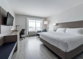 Holiday Inn Express Hotel Saint - Hyacinthe by IHG hotel thumbnail 7