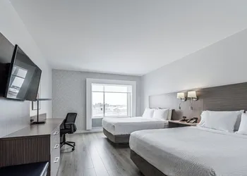 Holiday Inn Express Hotel Saint - Hyacinthe by IHG hotel thumbnail 8