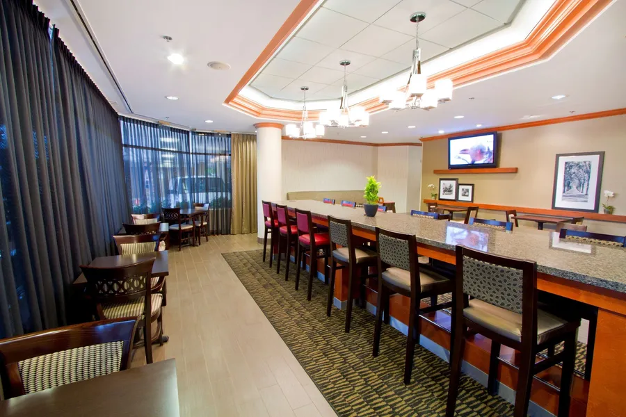 Hampton Inn by Hilton Vancouver-Airport/Richmond hotel detail image 2
