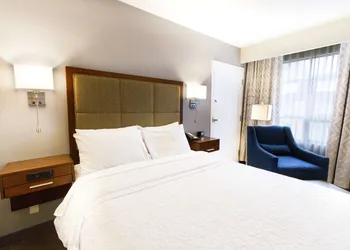 Hampton Inn by Hilton Vancouver-Airport/Richmond hotel thumbnail 5