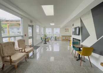 Super 8 by Wyndham Pembroke hotel thumbnail 5