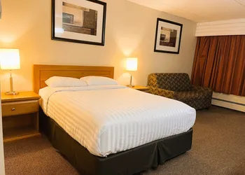 BCMInns Peace River hotel thumbnail 7