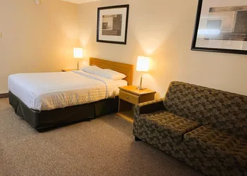 BCMInns Peace River hotel thumbnail 8