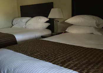 Econo Lodge hotel thumbnail 5