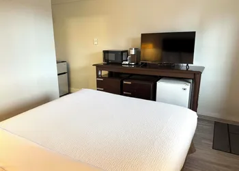 Departure Bay Motel hotel thumbnail 5