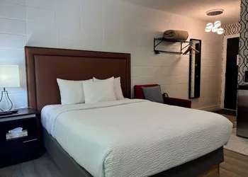 The Spot hotel thumbnail 2