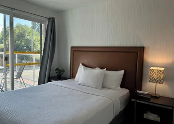 The Spot hotel thumbnail 3
