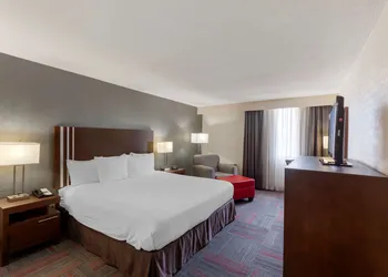 Best Western Plus Toronto Airport Hotel hotel thumbnail 5