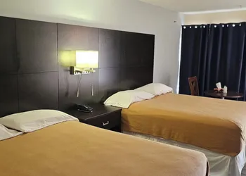 Town N Country Motor Inn hotel thumbnail 5