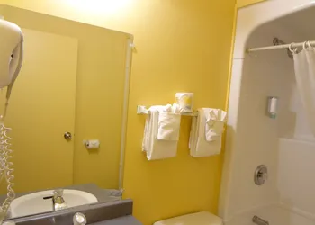 Canadas Best Value Inn Kapuskasing hotel thumbnail 7