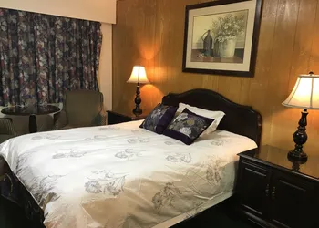Inn Towne Motel hotel thumbnail 3