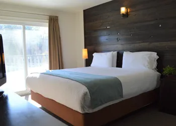 3 Pines Lodge Muskoka hotel thumbnail 6