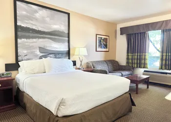 Super 8 by Wyndham High River AB hotel thumbnail 5