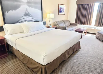 Super 8 by Wyndham High River AB hotel thumbnail 8