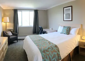 Seasons Inn Halifax hotel thumbnail 6