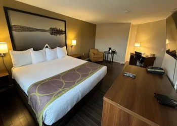 Super 8 by Wyndham Guelph hotel thumbnail 8