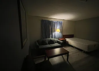 Uptown Motel hotel thumbnail 2
