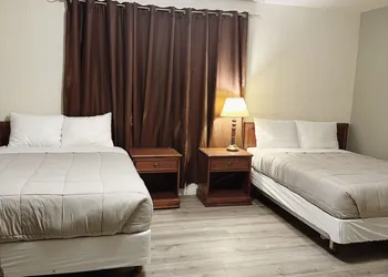 Uptown Motel hotel thumbnail 6