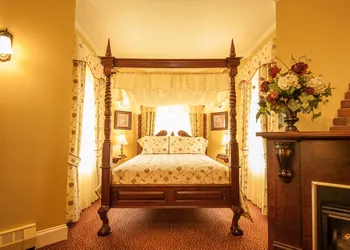 Dundee Arms hotel thumbnail 8
