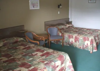 Travellers Motel hotel thumbnail 6