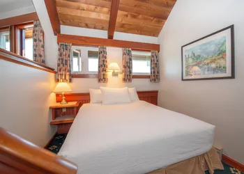 Painter's Lodge hotel thumbnail 5