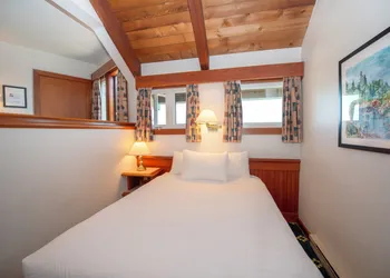 Painter's Lodge hotel thumbnail 8