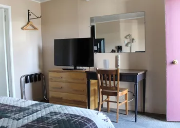 Nomad motel hotel thumbnail 5
