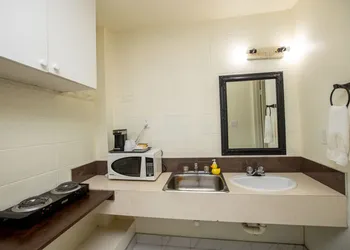 Camrose Motel hotel thumbnail 6
