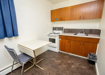 Camrose Motel hotel thumbnail 7