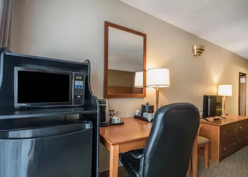 Comfort Inn hotel thumbnail 6