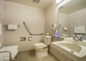 Comfort Inn hotel thumbnail 7