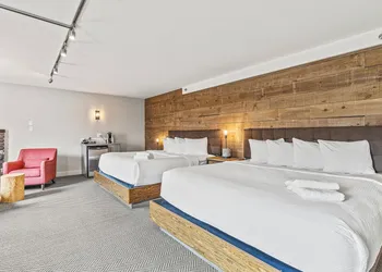 Basecamp Lodge Canmore hotel thumbnail 7