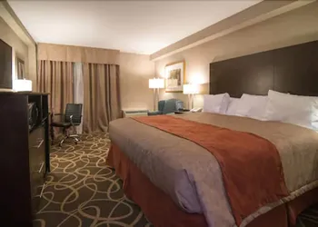 Travelodge by Wyndham Cambridge - Waterloo hotel thumbnail 4