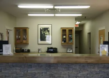R & R Inn & Suites hotel thumbnail 3