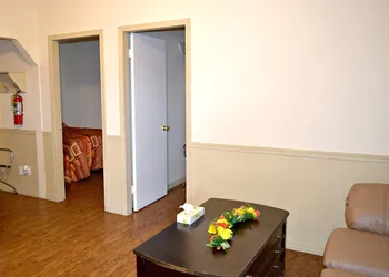 Centre Suites Inns Motel hotel thumbnail 7