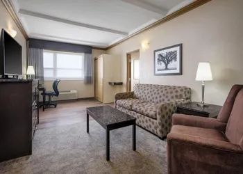 Best Western Plus Kamloops Hotel hotel thumbnail 6
