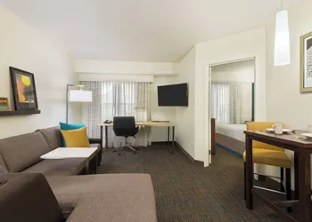 Residence Inn by Marriott Savannah Midtown hotel thumbnail 6
