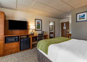 Comfort Inn & Suites Gateway to Glacier National Park hotel thumbnail 5