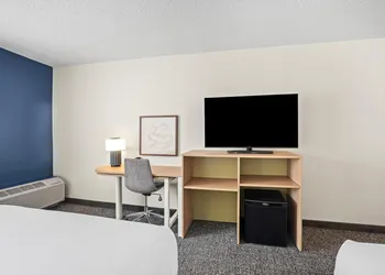 Spark by Hiton Bettendorf Quad Cities hotel thumbnail 6
