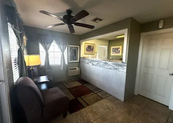 HiWay Inn Express Elk City Route 66 hotel thumbnail 2