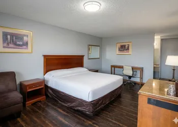 HiWay Inn Express Elk City Route 66 hotel thumbnail 7