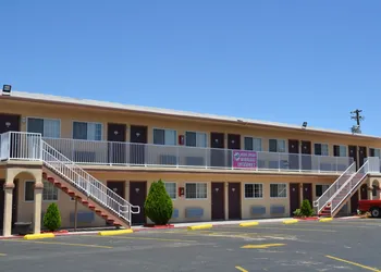 Budget Inn of Needles hotel thumbnail 7