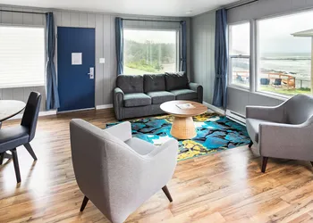 Clarion Inn Surfrider Resort hotel thumbnail 6