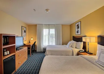 Fairfield Inn & Suites by Marriott Milwaukee Airport hotel thumbnail 4