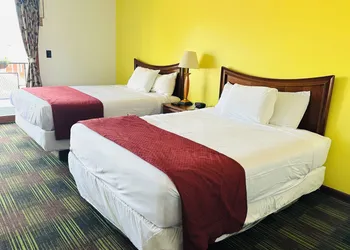 Quality Lodge hotel thumbnail 3