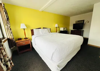 Quality Lodge hotel thumbnail 4